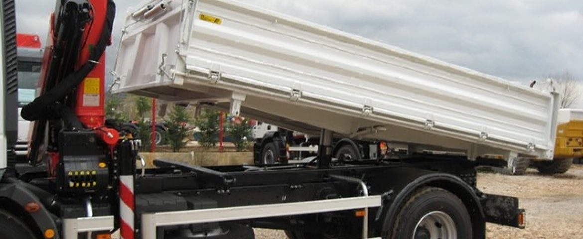 Palfinger dizalica PK 10000 i trostrani kiper TK 95 za Daus Truck