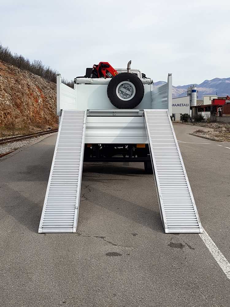 PK_kamionske_nadogradnje_palfinger_dizalica_kamionski_sanduci_trostrani_kiper