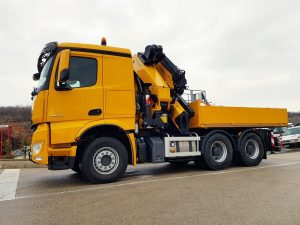 Palfinger_dizalica_PK_53002_SH_i_demontažni_tovarni_sanduk