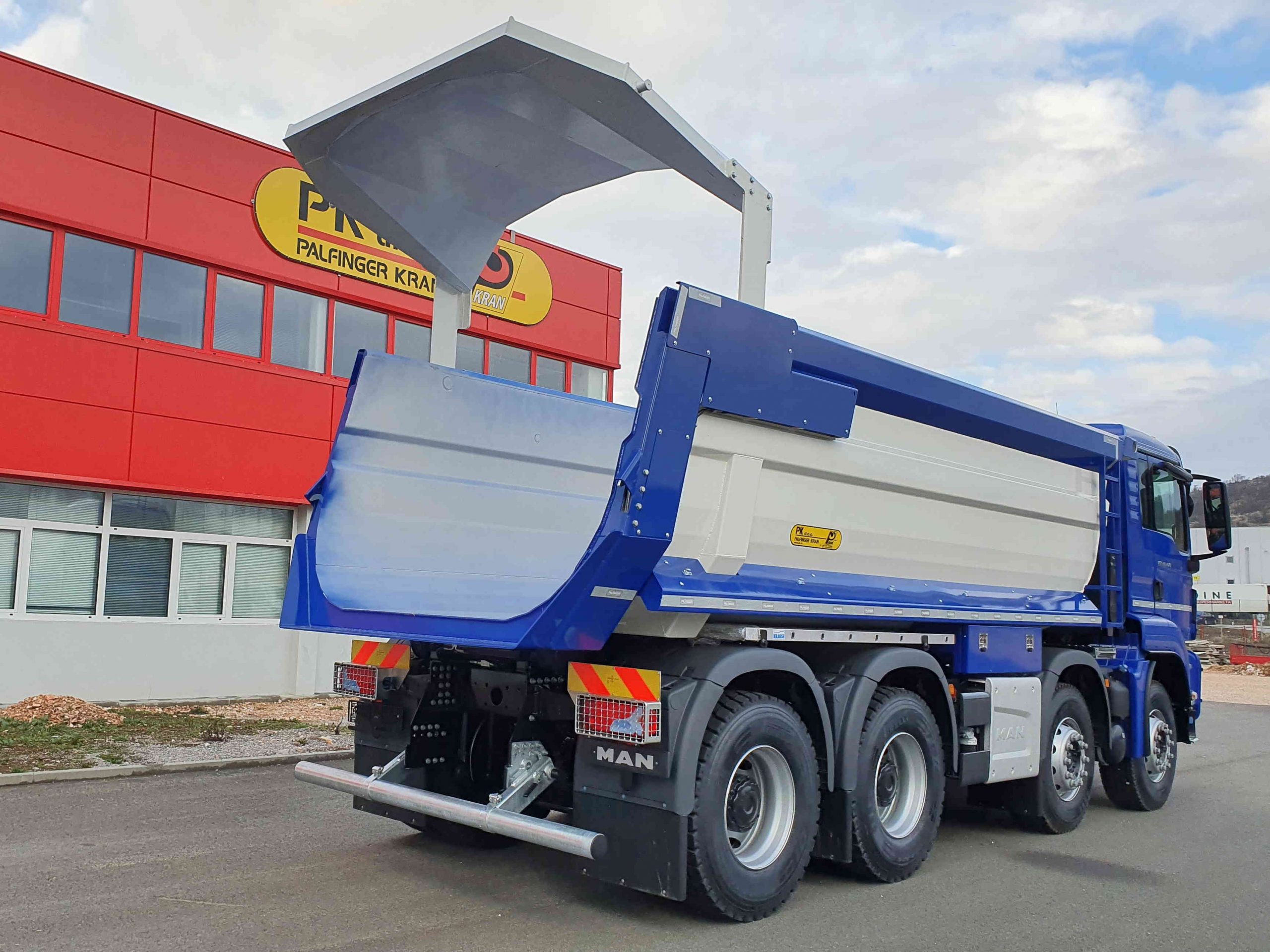 PK-kiper-halfpipe-hidraulicna-vrata_HP220