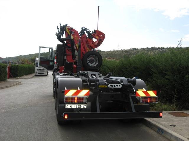 Palfinger Epsilon E165Z and Container Hookloader T 20 for Unija Sabirač
