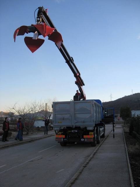Palfinger_dizalica_PK_15500_i_navlakač_kontenjera_Palfinger_T_20