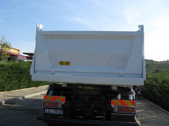 Palfinger_dizalica_PK_18500_i_trostrani_kiper_TK_200