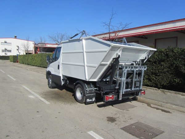 Izmjenjiva_nadogradnja_stražnji_komunalni_kiper_MK_1_i_trostrani_kiper_TK_10