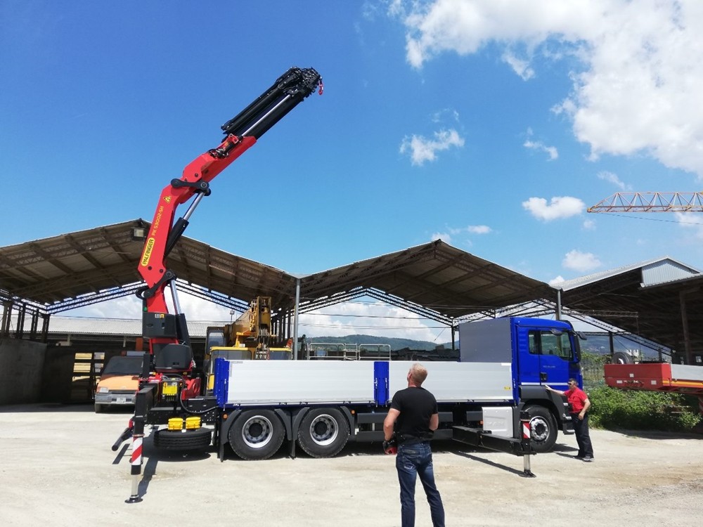 Palfinger PK 53002 SH crane and platform delivered to Tehnikagradnja d.o.o.
