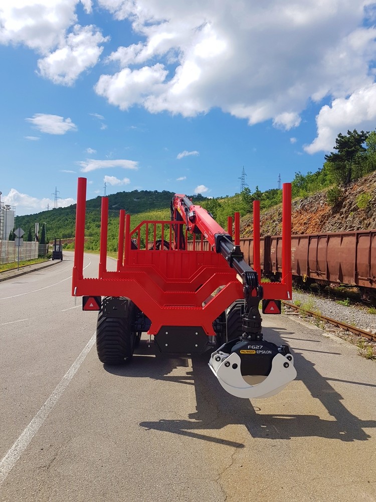 Palfinger_Epsilon_dizalica_C60F86-traktorska_prikolica_s_dizalicom