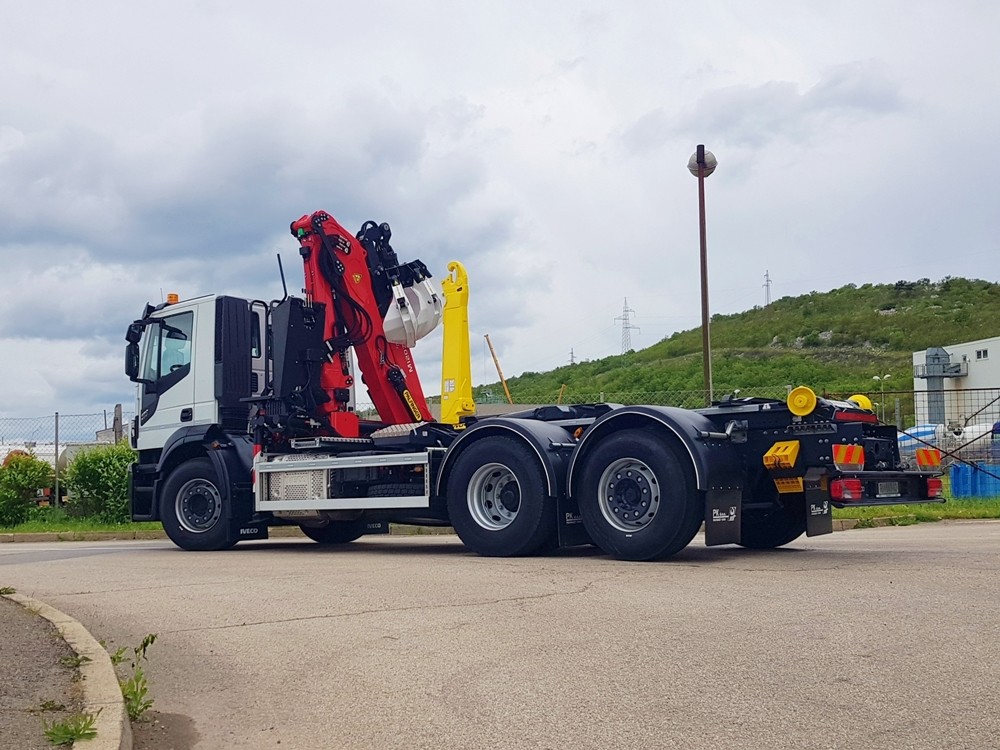 Palfinger Epsilon dizalica M120Z82 i navlakač kontejnera T 18 za Komunalni servis Rovinj