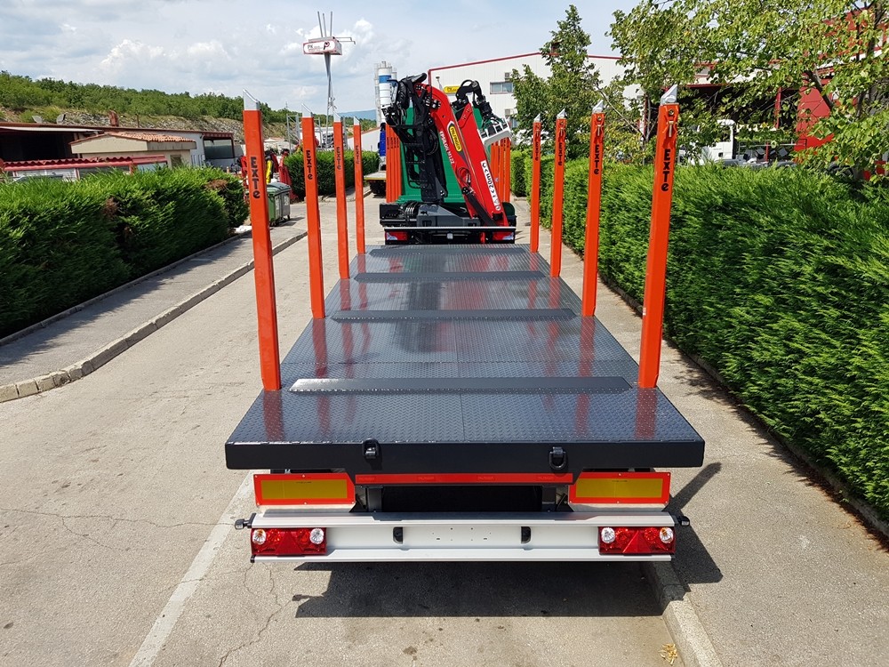 Palfinger_Epsilon_dizalica_M12Z105_i_šumarska_prikolica_PSM_240