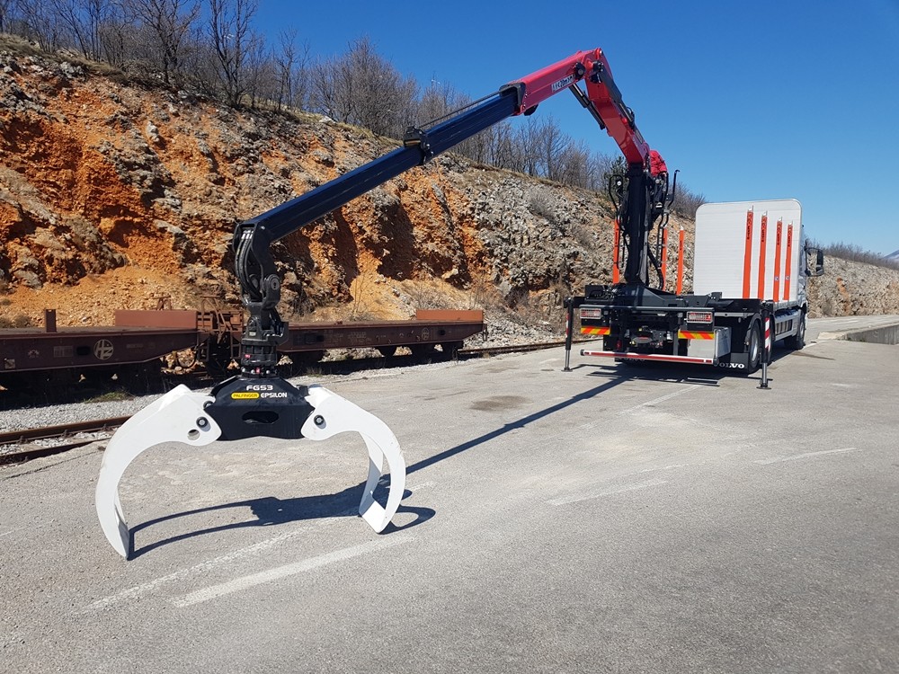 Palfinger_Epsilon_dizalica_M12Z105_šumarska_platforma_i_prikolica