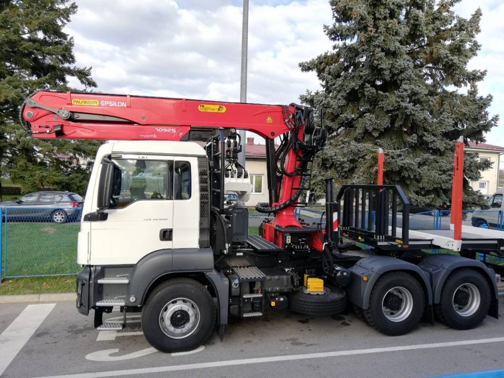 Palfinger_Epsilon_dizalica_S260L87_i_šumarska_poluprikolica_PPSM_32