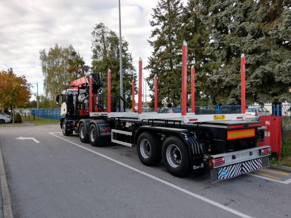 Palfinger Epsilon dizalica S260L87 i šumarska poluprikolica PPSM 32 za tvrtku Spačva d.d.