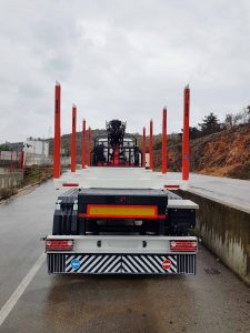 Palfinger_Epsilon_dizalica_S260L87_i_šumarska_poluprikolica_PPSM_32_i_šumarska_nadogradnja