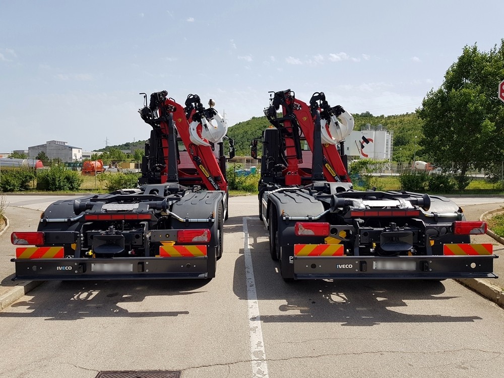 Palfinger Epsilon dizalice M110Z96 i Palfinger navlakači T 18 ta tvrtku Metis d.d.