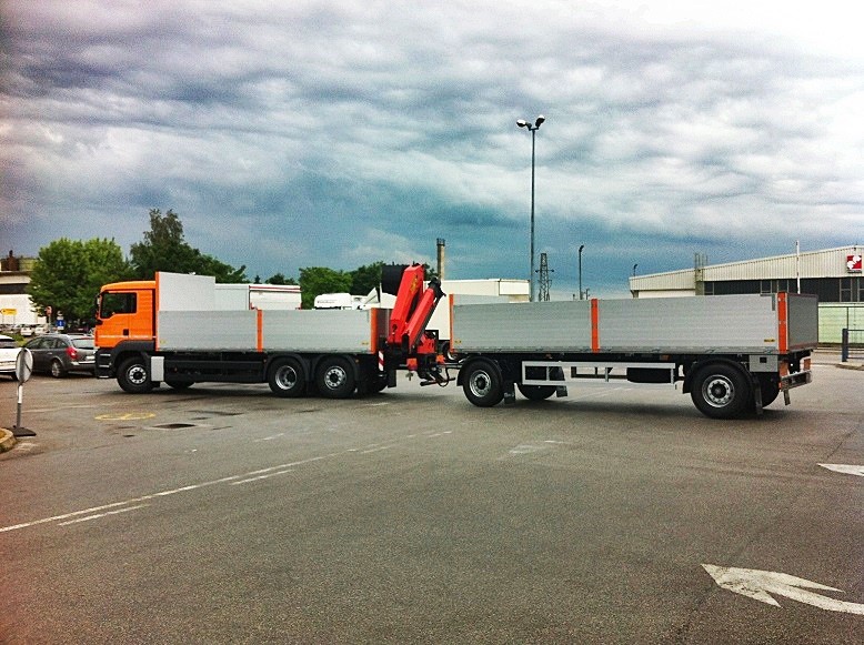 Delivery of Palfinger Crane PK 18500 with Platform Body and Trailer for Projekt gradnja d.o.o.