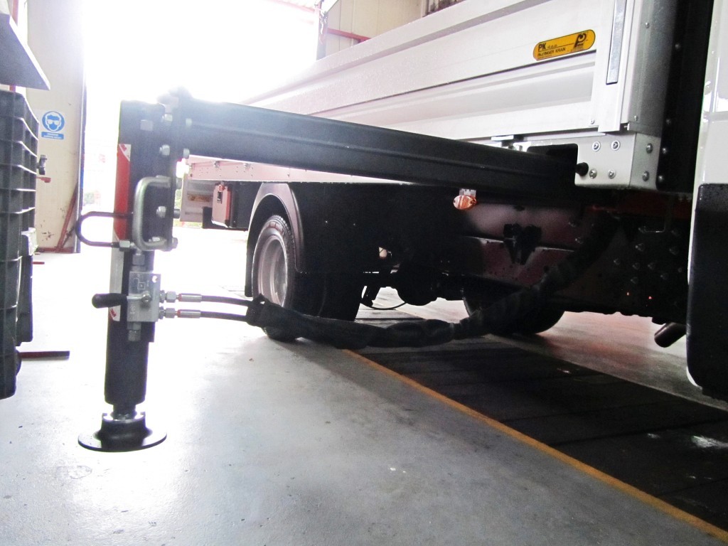Palfinger_dizalica_PC_2700_i_modularni_sanduk_građevinarstvo