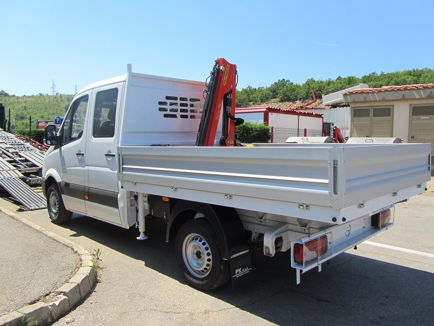 Palfinger_dizalica_PC_2700_i_tovarni_sanduk_kamionski_sanduci