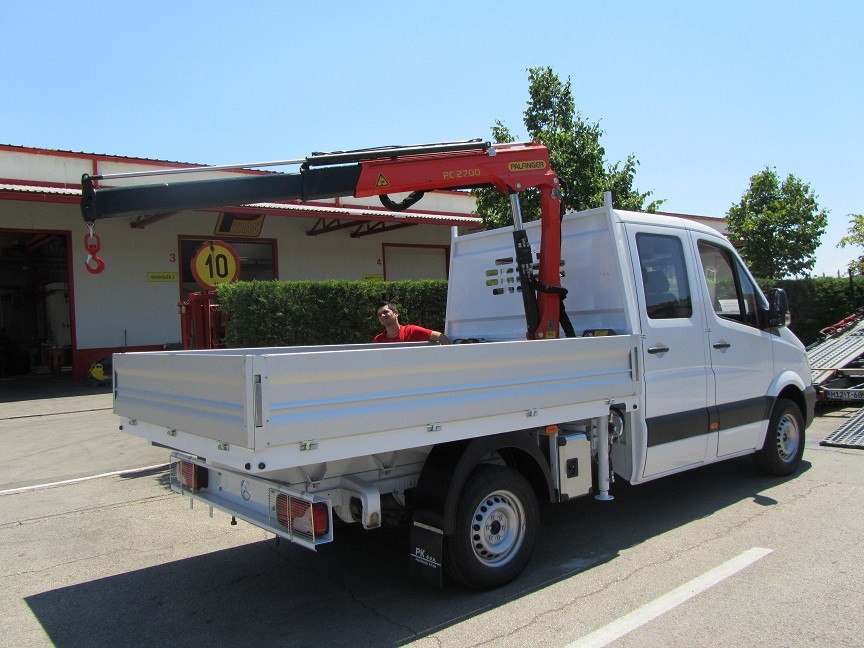 Palfinger_dizalica_PC_2700_i_tovarni_sanduk_kamionski_sanduci