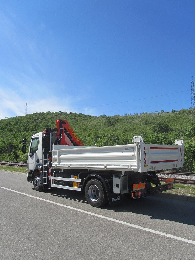 Palfinger_dizalica_PK_10000_i_Trostrani_kiper_TK_95_kiperski_sanduci