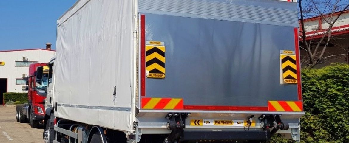 Palfinger dizalica PK 10000 i fiksna platforma s pomičnom ceradom za tvrtku Kreativ Qeramika