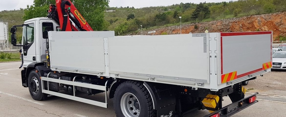 Palfinger PK 11.001 SLD3 crane and platform for Dip Commerce