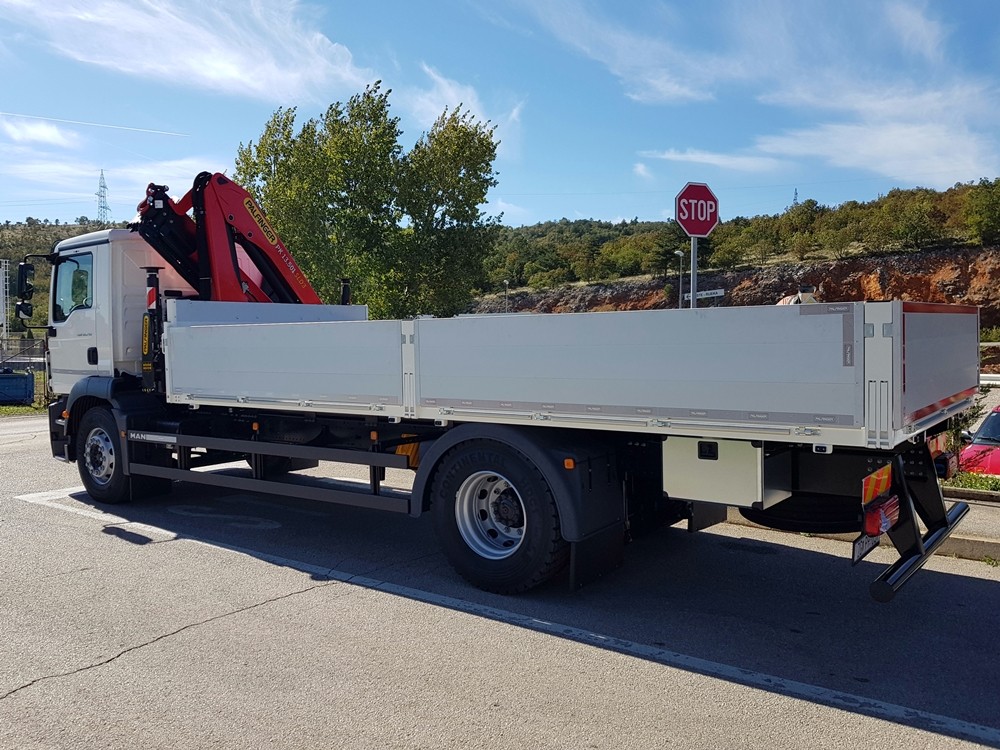 Palfinger_dizalica_PK_13.501_SLD3_i_kamionski_sanduk