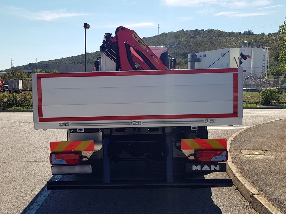 Palfinger_dizalica_PK_13.501_SLD3_i_kamionski_sanduk
