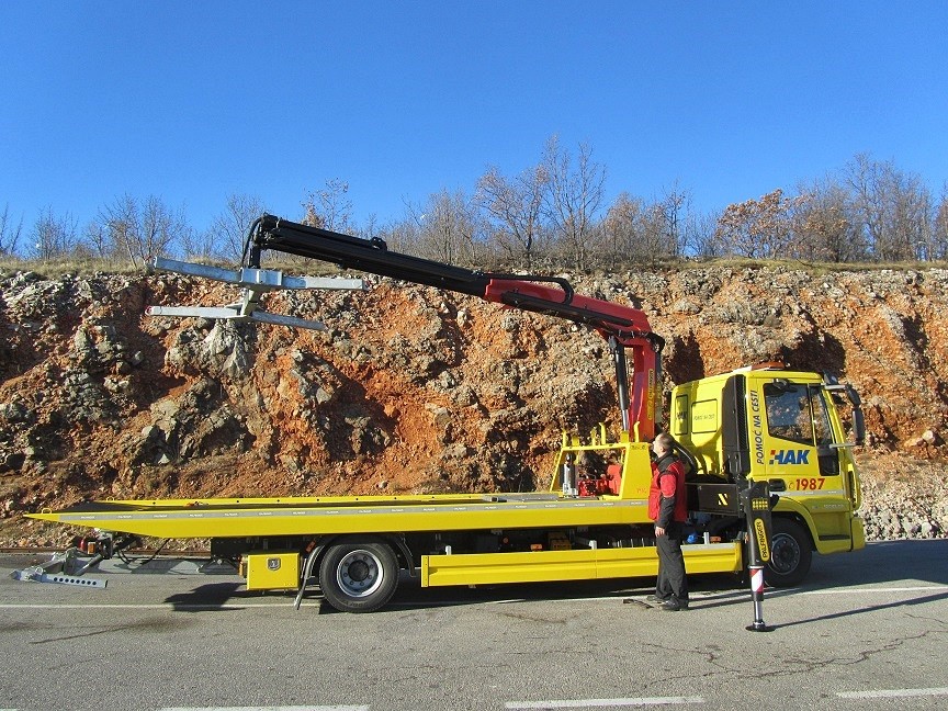 Palfinger_dizalica_PK_13500T_Hidraulično_klizna_platforma_HK_130_vučne_službe