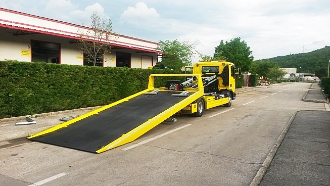 Special Vehicle Recovery and Transport Solutions for HAK