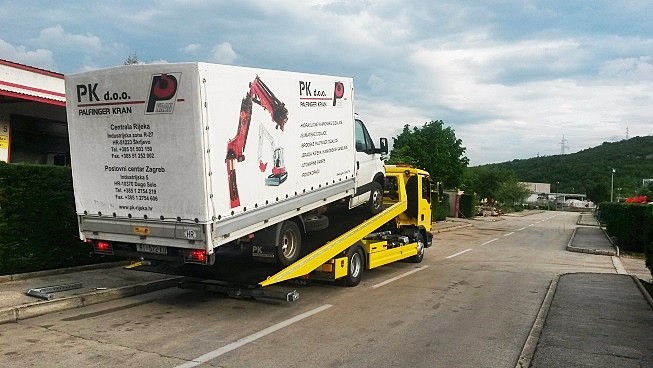 Palfinger_dizalica_PK_13500T_Hidraulično_klizna_platforma_HK_75_vučne_službe