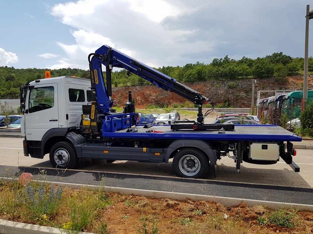 Palfinger_dizalica_PK_13500T_i_fiksna_platforma