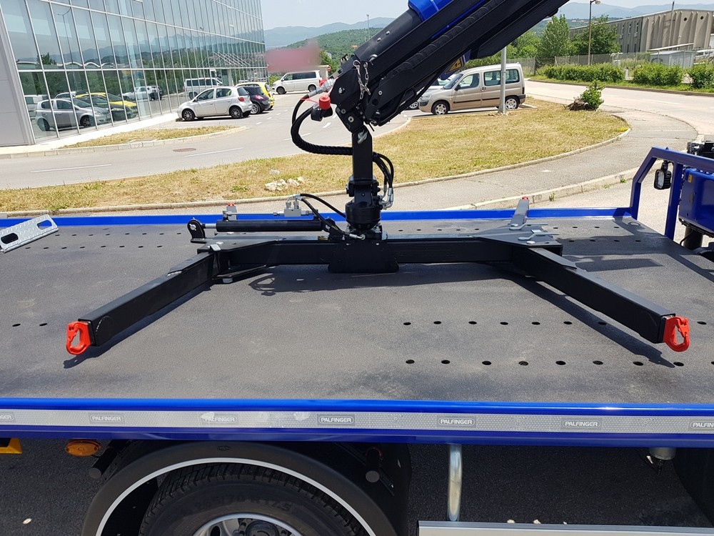 Palfinger_dizalica_PK_13500T_i_fiksna_platforma_F_100