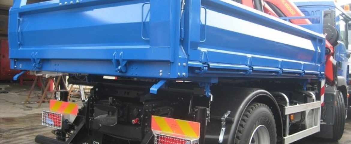 Palfinger Crane PK 15500 and Three-Side Tipper TK 115 for Ponikve
