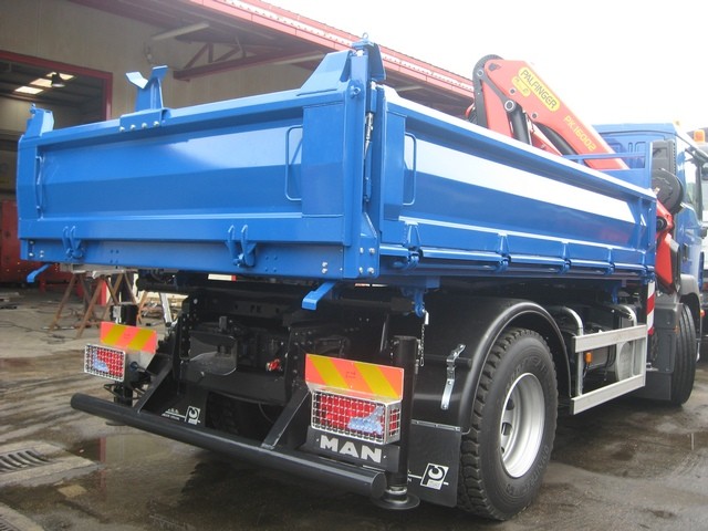 Palfinger Crane PK 15500 and Three-Side Tipper TK 115 for Ponikve