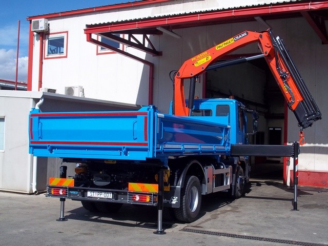 Palfinger_dizalica_PK_15500_i_Trostrani_kiper_TK_95_kiperski_sanduci
