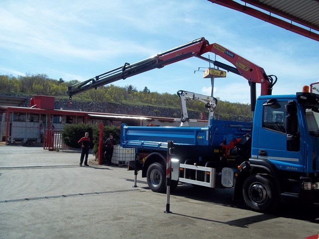 Palfinger_dizalica_PK_15500_i_Trostrani_kiper_TK_95_kiperski_sanduci