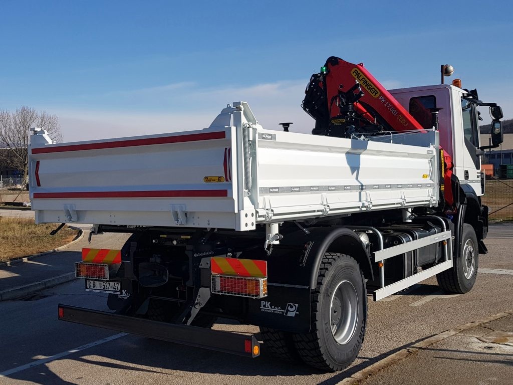 Palfinger Crane PK 17.001 SLD3 and Three-Way Tipper TK 115 Delivered to company Fjord
