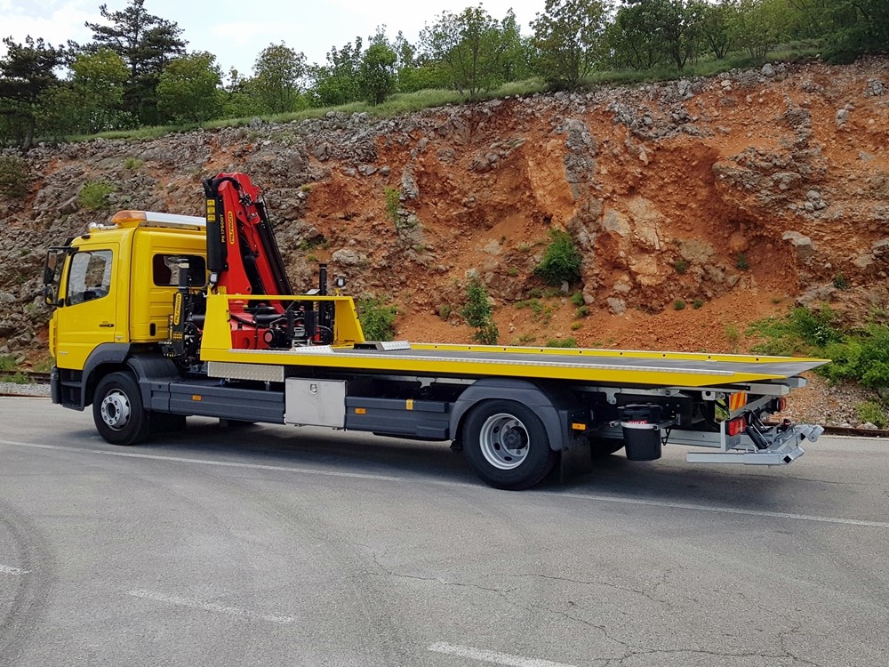 Palfinger dizalica PK 17500 T i hidraulično klizna platforma HK 150 za tvrtku Palfinger GmbH