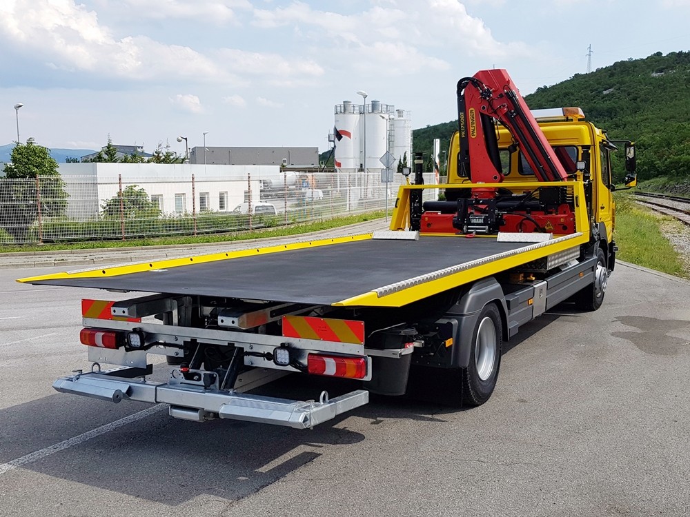 Palfinger_dizalica_PK_17500_T_i_hidraulično_klizna_platforma_HK_150