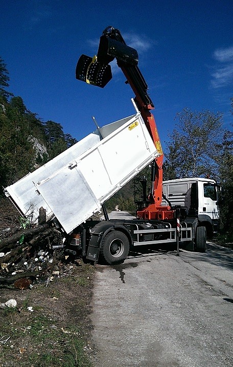 Palfinger_dizalica_PK_18500_i_Trostrani_kiper_TK_115_kiperski_sanduci