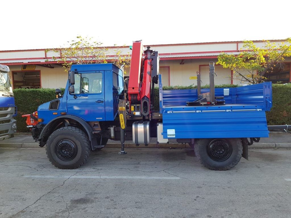 Palfinger_dizalica_PK_19.001_SLD5_i_prikolica_za_transport_stupova_PST_100