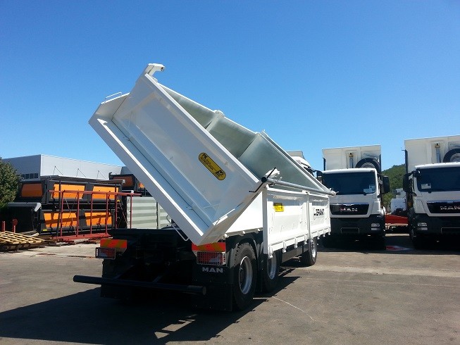 Palfinger_dizalica_PK_19.001_SLD_i_Trostrani_kiper_TK_160