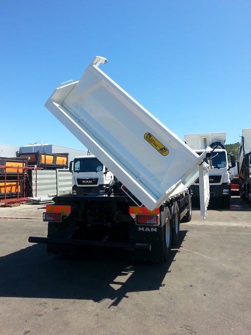 Palfinger_dizalica_PK_19.001_SLD_i_Trostrani_kiper_TK_160