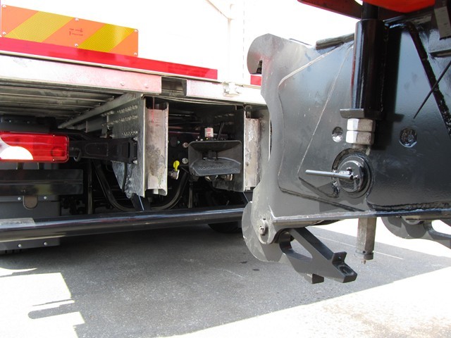 Palfinger_dizalica_PK_20001_i_tovarni_sanduk_kamionski_sanduci