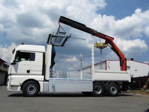 Palfinger_dizalica_PK_20001_i_tovarni_sanduk_kamionski_sanduci