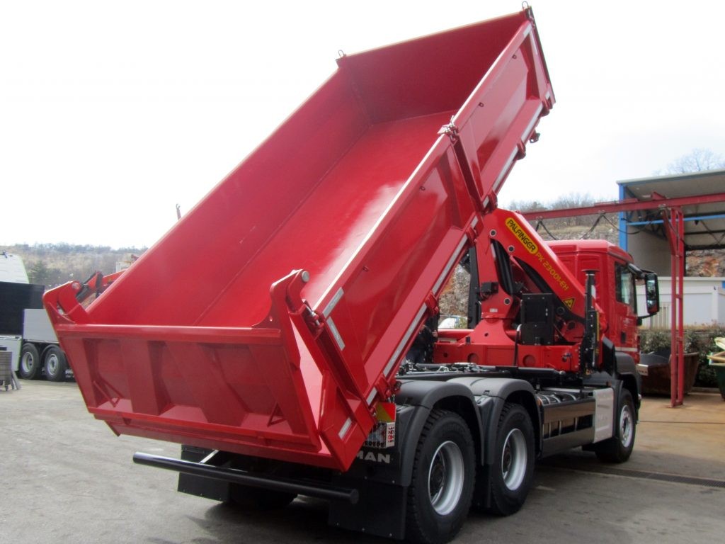 Palfinger dizalica PK 23001 EH s čeličnim trostranim kiperom TK 160 za Tehning građenje