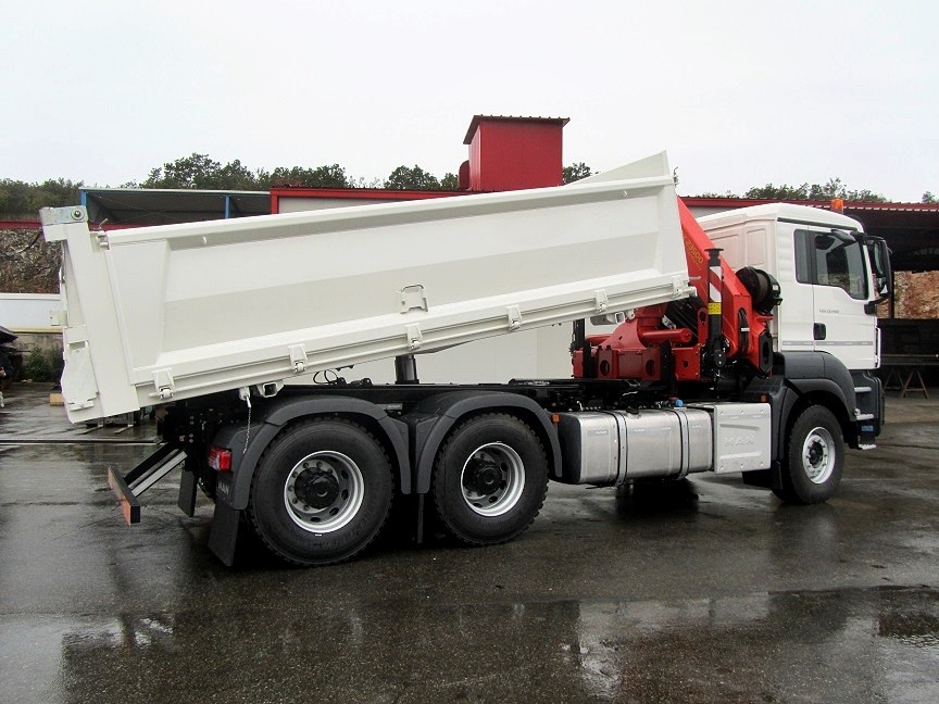 Palfinger PK 23500, Three-Way Tipper and Fifth Wheel for Vodogradnja d.o.o.