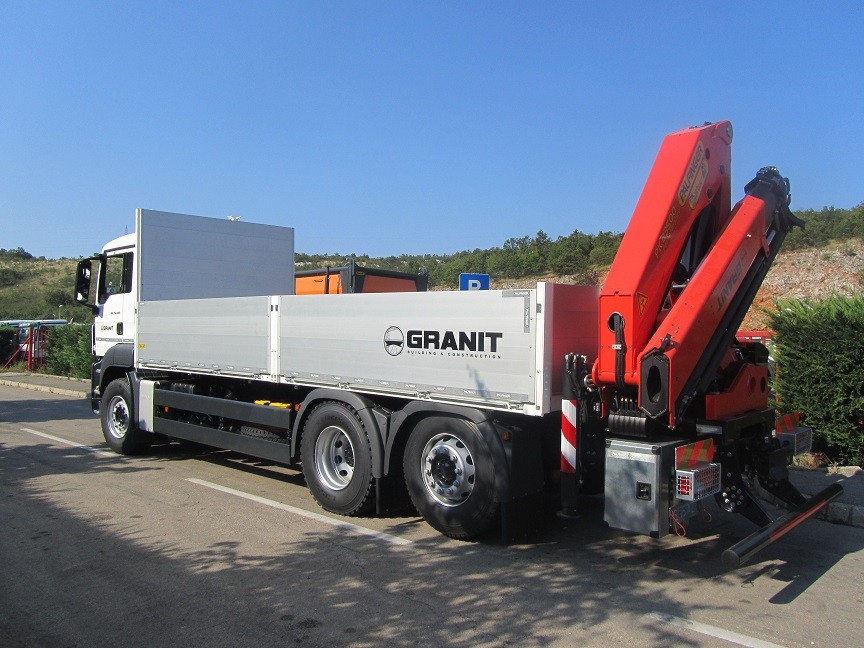 Palfinger dizalica PK 23500 i tovarni sanduk za Granit