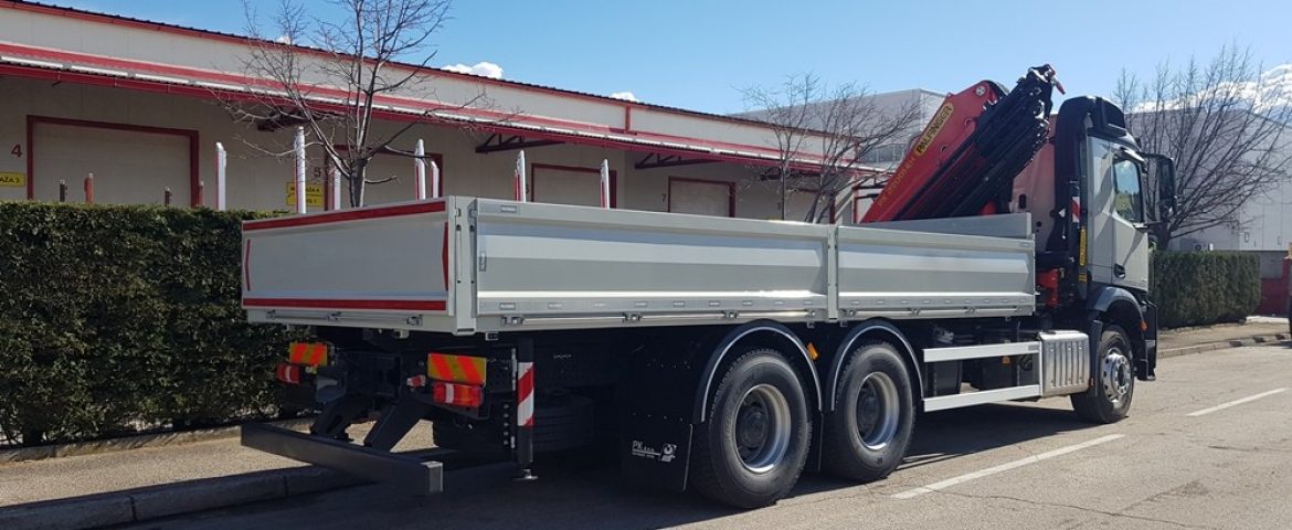 Palfinger PK 27001 EH crane and modular platform for MONTERRA