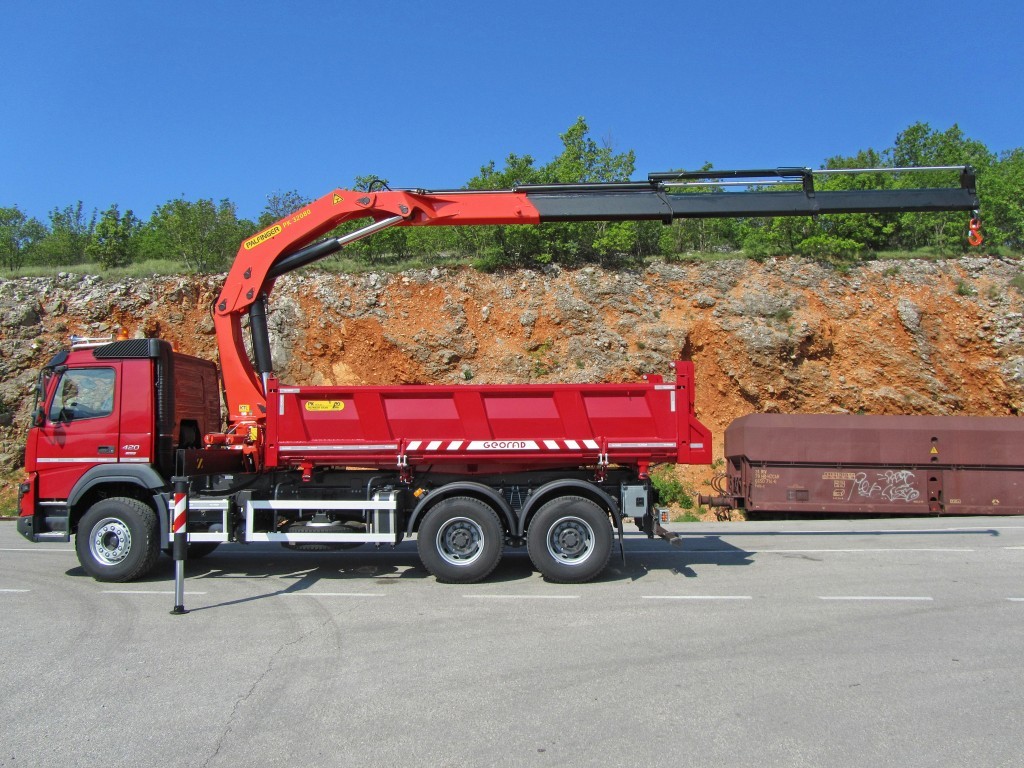 Palfinger_dizalica_PK_32080_Trostrani_kiper_TK_200_građevinarstvo