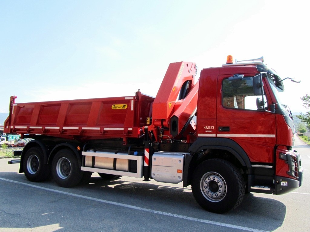 Palfinger_dizalica_PK_32080_Trostrani_kiper_TK_200_građevinarstvo